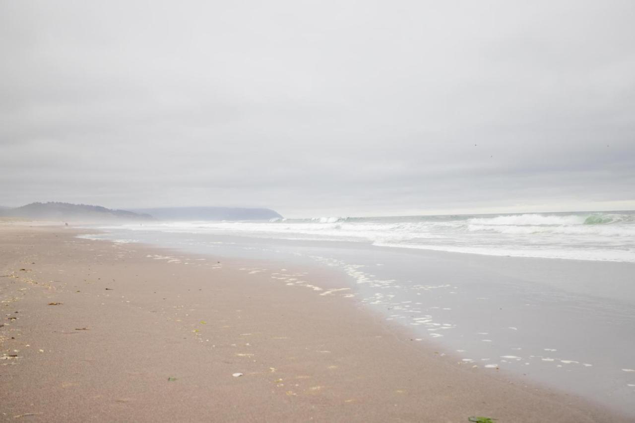 Summerhouse * Pacific City